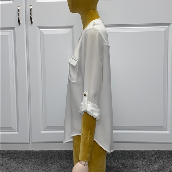 Forever 21 women’s button down blouse - Picture 2 of 9